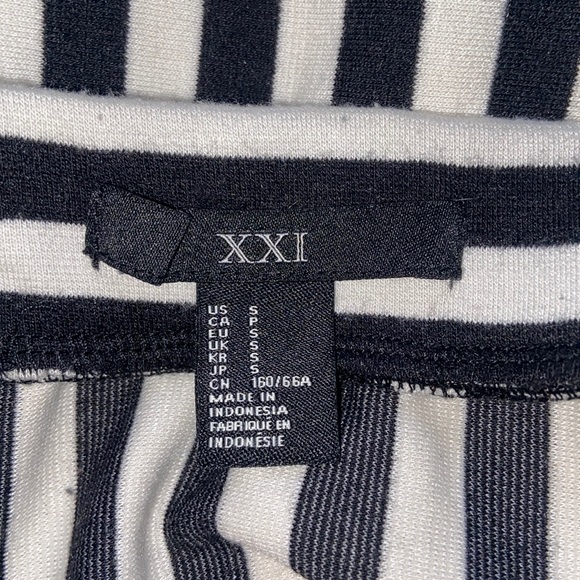 Forever 21 Striped Skirt - Picture 2 of 2